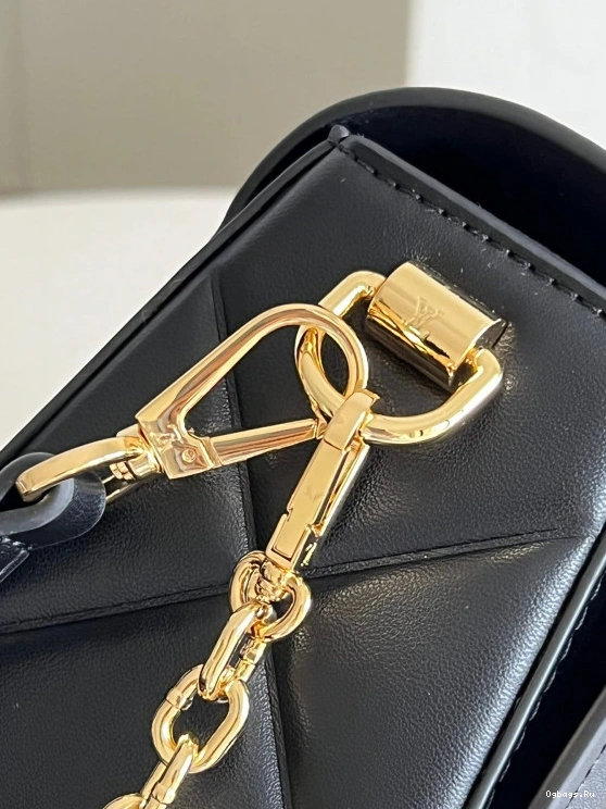 MM LOUIS VUITTON TWIST 0501